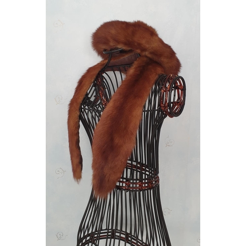 209 - Ladies Fur Hat and Stole by Vard & Vince Ltd. Dublin. Stole measures 38