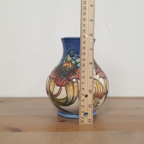 563 - Moorcroft Vase - 'Anna Lilly' , Height 15cm