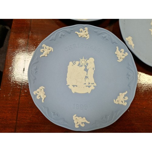 554 - Lot of Wedgewood Plates