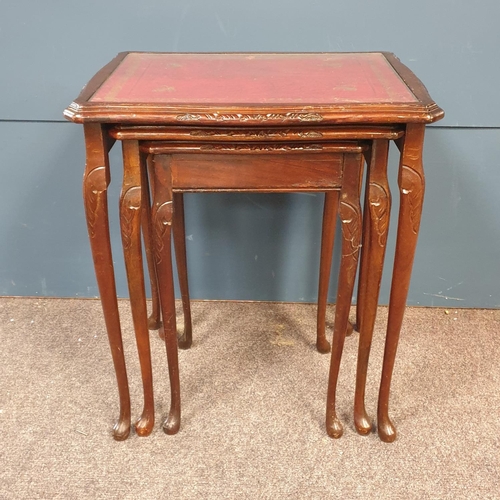 593 - Mahogany Nest of Three Tables with Glass Tops, H:57 x W:52 x D:40cm