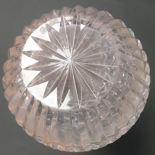 562 - Waterford Crystal Vase h: 25cm