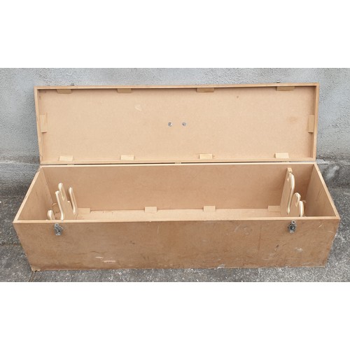 618 - Wooden Storage Box, H:32 x W:118 x D:33cm