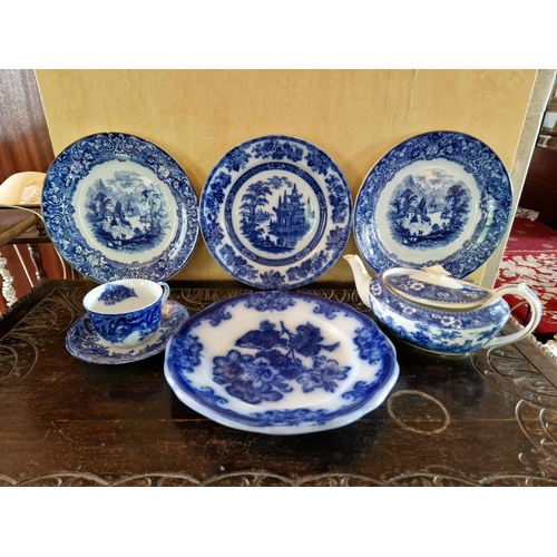 124 - Four Blue & White Dishes, Largest 28cm/11