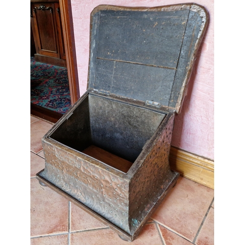 135 - Copper Coal Box with Liner, H:40 x W:54 x D:41cm