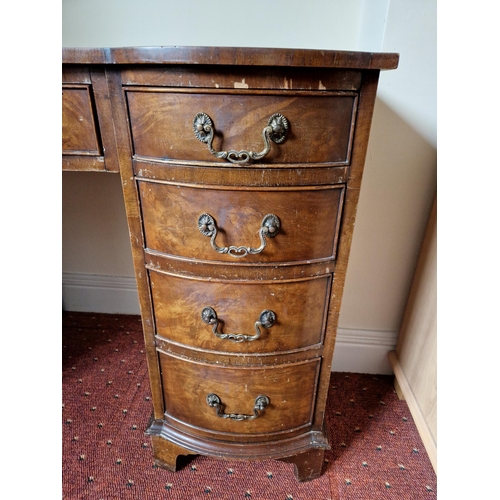 281 - Mahogany Kneehole Leather Top Desk, H:74 x W:115 x D:53cm