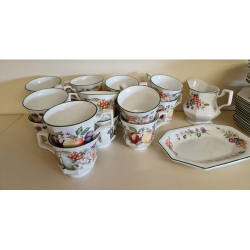 309 - Quantity of Johnson Brothers dinner and tea ware (some with damage