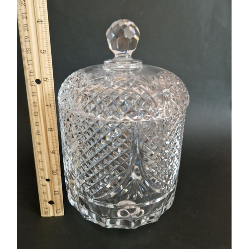 390 - Cut Glass Biscuit Barrell, 1988. H:21 x D:13.5 cm