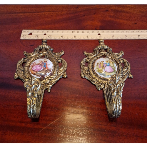 413 - Pair of French Style Wall Hooks, H:15 x W:9cm