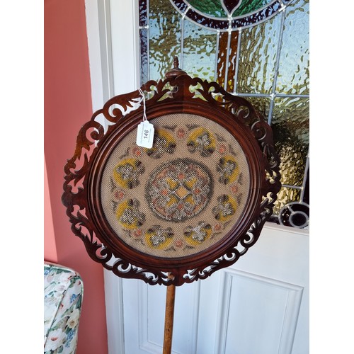 146 - William IV Walnut  Needlework Pole Screen, Height 139cm, Screen Diameter 39cm