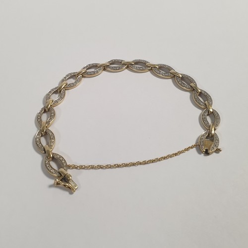 481 - Gold and Diamond Bracelet, 12.9g