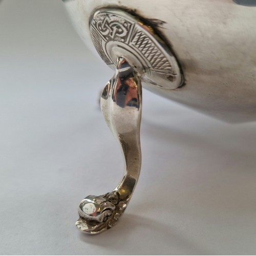 492 - Irish Silver Sugar Bowl from Thomas Weir & Sons, Dublin, 1918. Total Weight 334g