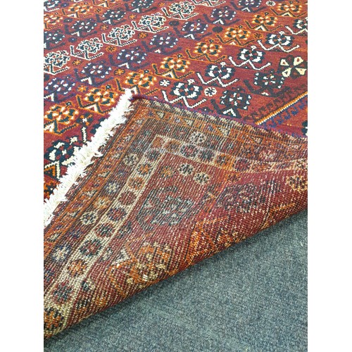 133 - Wool Carpet, Browns/Creams L: 250cm x w: 155cm)