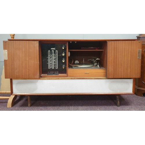 203 - Radiogram (untested) H: 67cm x L: 137cm x D: 46cm