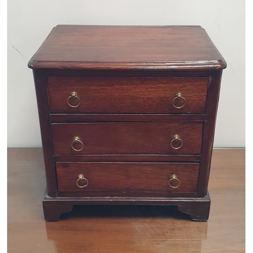 341 - Apprentice Chest of 3 Drawers