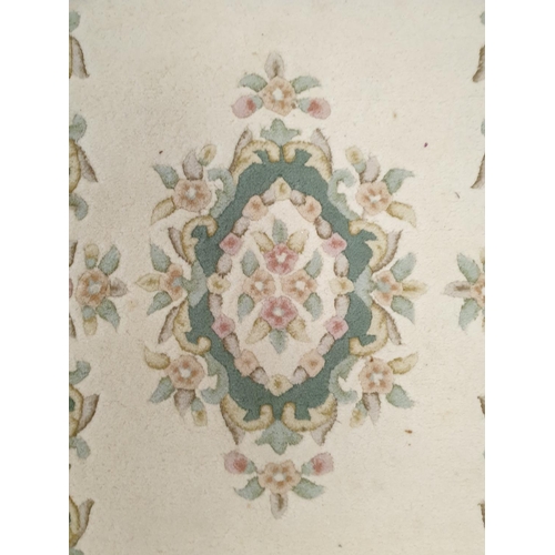 61 - Cream and Green Embossed Wool Rug, L:150 x W:91cm