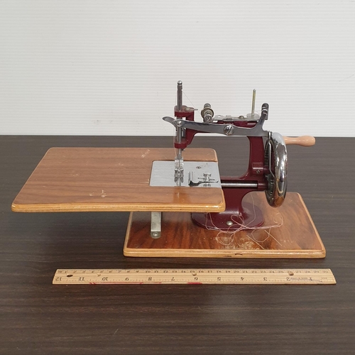 182 - The Essex Miniature Sewing Machine in Original Box