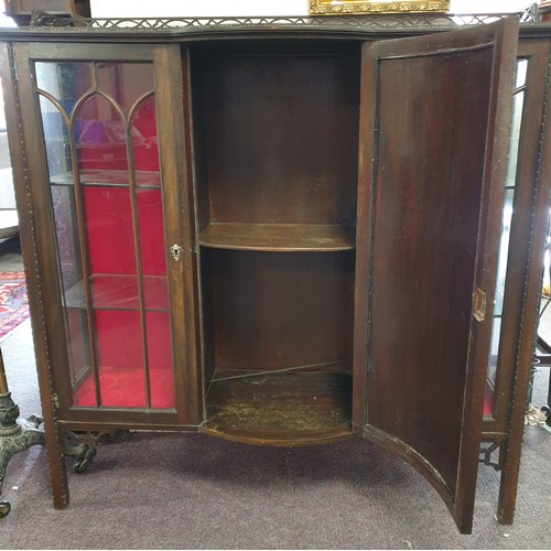 282 - Edwardian Mahogany Display Cabinet with Fretwork Back and Glass Display Shelves, H:124 x W:121 x D:4... 