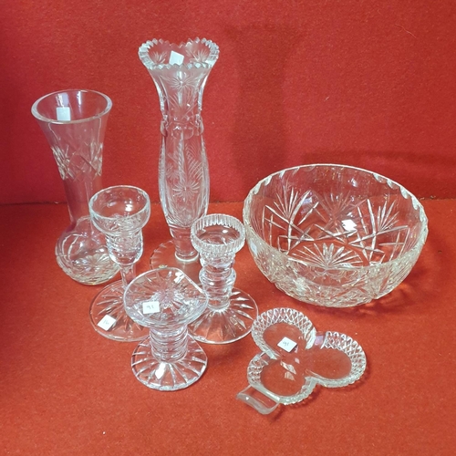 550 - 7 pieces of crystal - 2x candle sticks/shamrock trinket dish/Cavan fruit bowl/2x Vases/knife rest