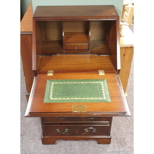 642 - Neat Mahogany Bureau, H:95 x W:53 x D:42