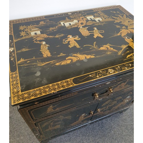 410 - Oriental Two Door/Two Door Cabinet, H:62 x W:61 x D:41cm