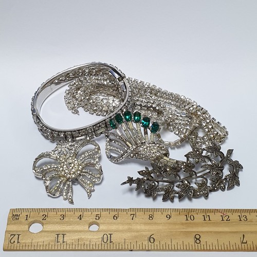 666 - Lot of 3x Brooches, Chain and Bracelet CZ