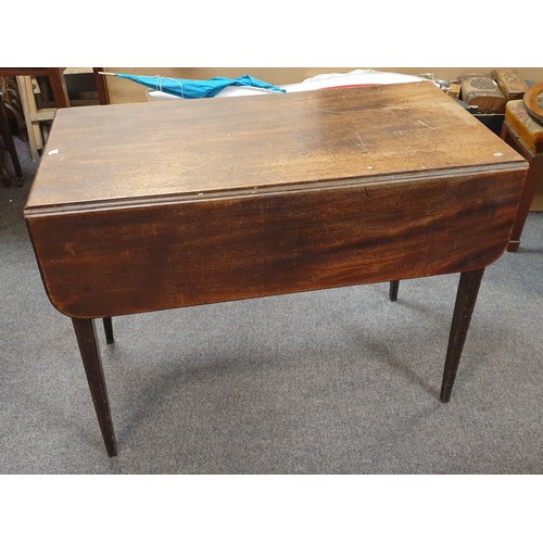 765 - Victorian Mahogany Drop Leaf Table, H:73 x W:48/95 x D:95cm