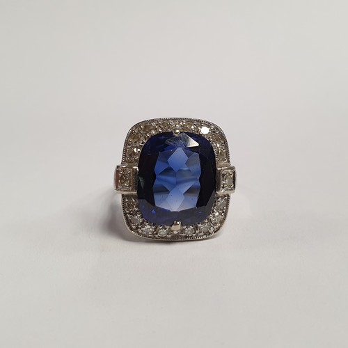 690 - 18ct Antique Diamond Gem Ring