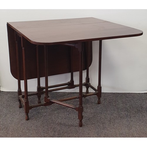 830 - Mahogany Sutherland Table, H:61 x W:106 x D:64cm Fully Extended