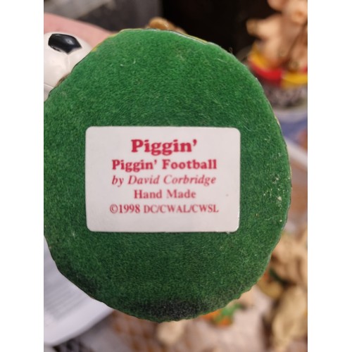 781 - Collection of Piggin' Ornaments