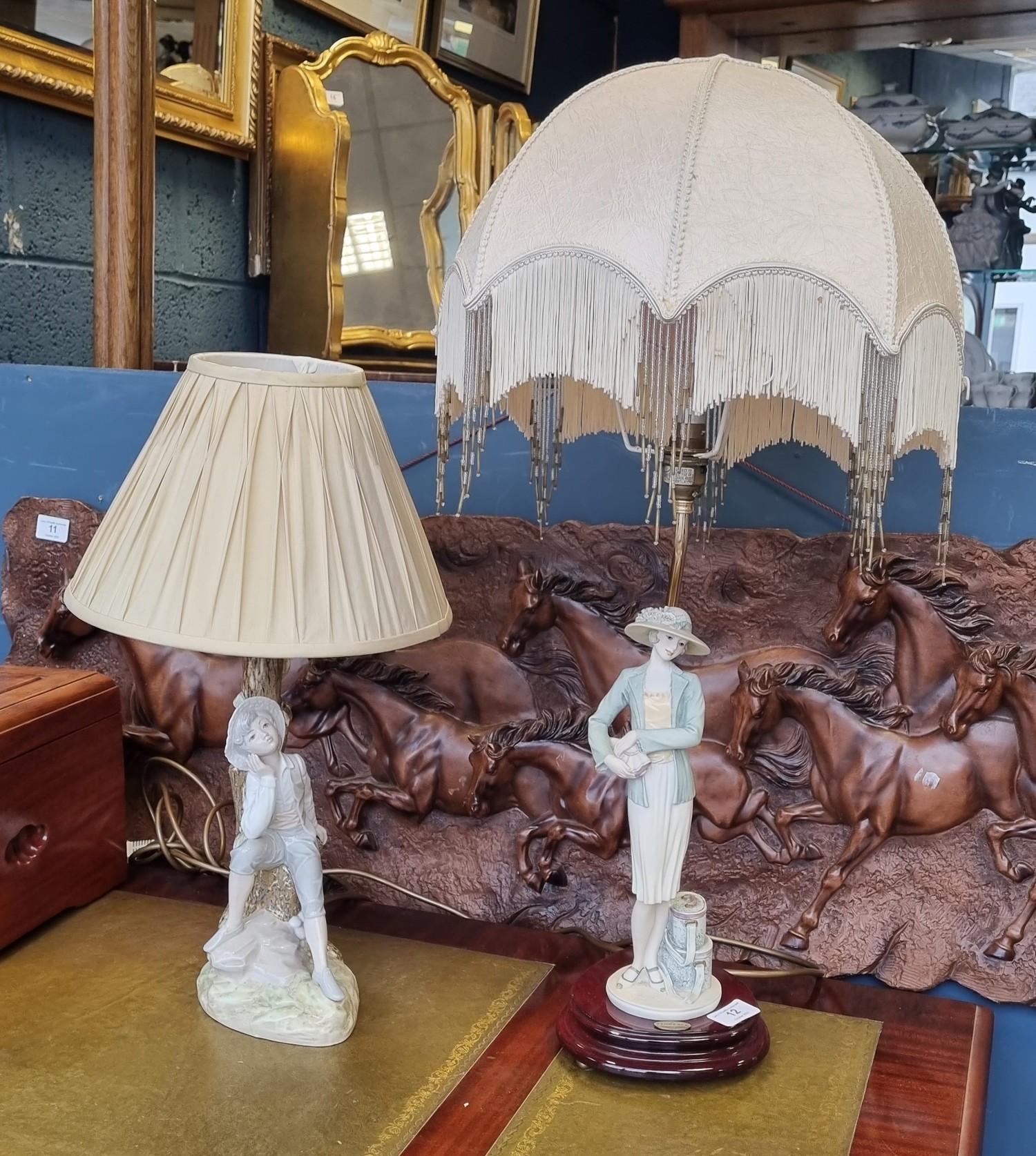 Giuseppe Armani Florence Figurative Table Lamp and shade and Table