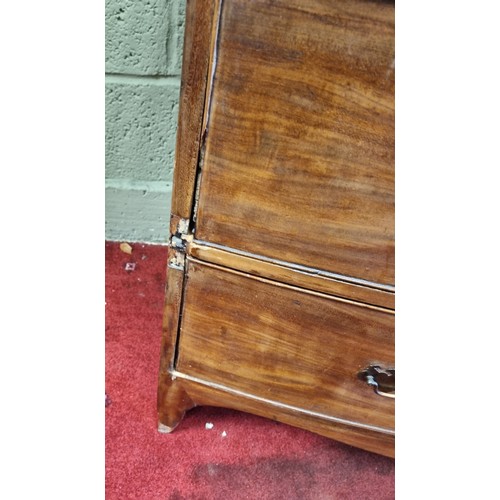 946 - Antique Mahogany Two Over Three Chest of Drawers