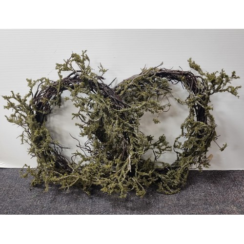 1043 - Lot of 2x Christmas Wreaths - Moss and Wood