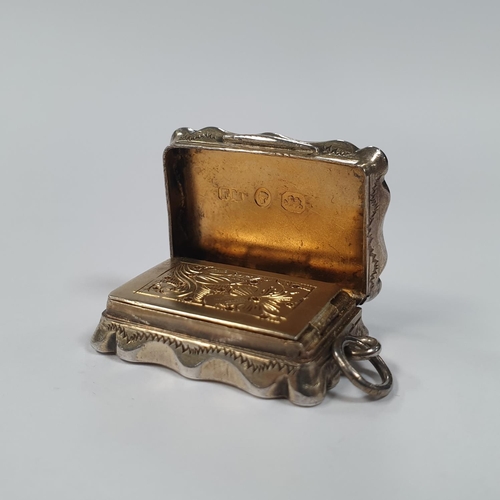 346 - Early Victorian Silver Vinaigrette, approx. 3cm