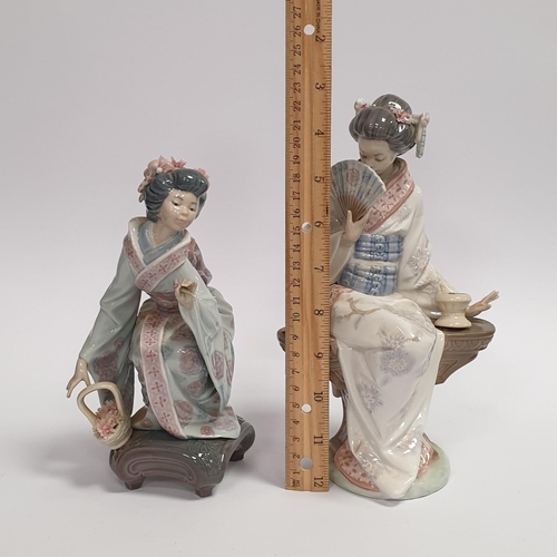 142 - Lot of 2x Lladro Porcelain Geisha Figures with Boxes, Tallest 23cm