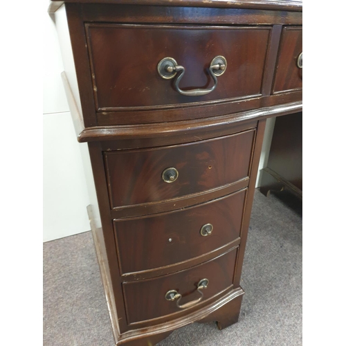 190 - Mahogany Green Leather Top Serpentine Pedestal Desk, H:80 x W:120 x D:59cm