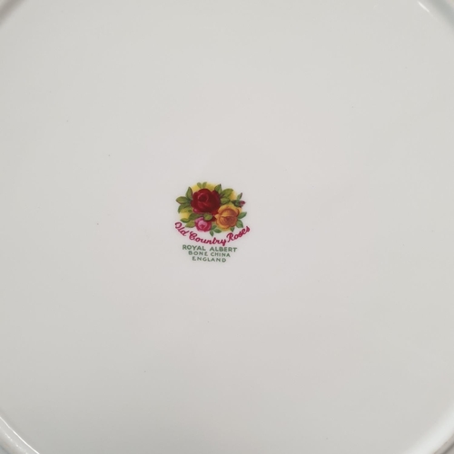 251 - Royal Albert Old Country Rose 64pcs Dinner Service