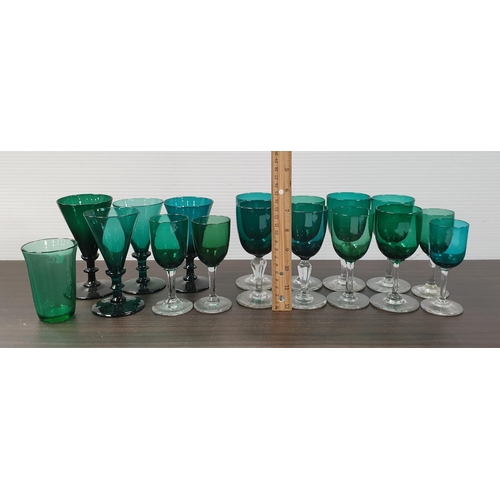 288 - Lot of 17x Green Coloured Glasses