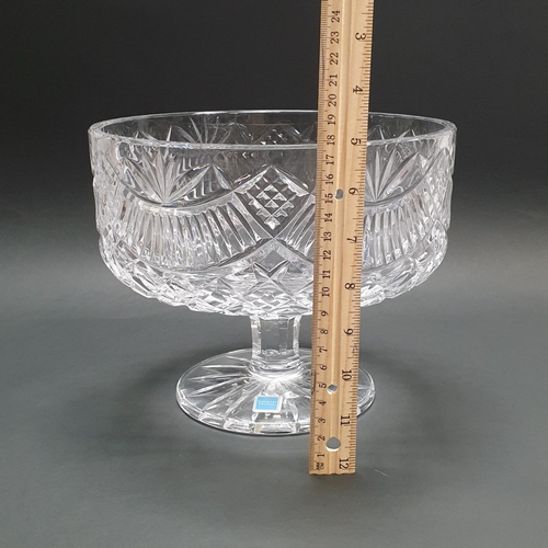 381 - Two Tipperary Crystal Trifle Dishes, 18x23cm & 14x17cm