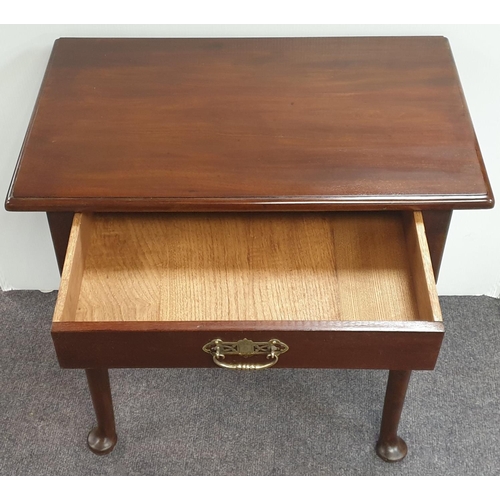 423 - Georgian Mahogany Side Table with Single Drawer, H:70 x W:72 x D:43cm