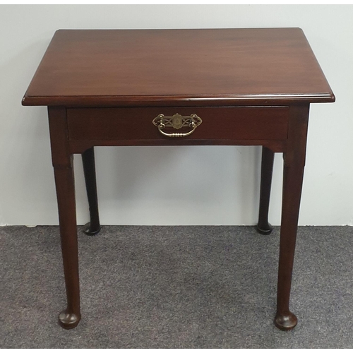 423 - Georgian Mahogany Side Table with Single Drawer, H:70 x W:72 x D:43cm