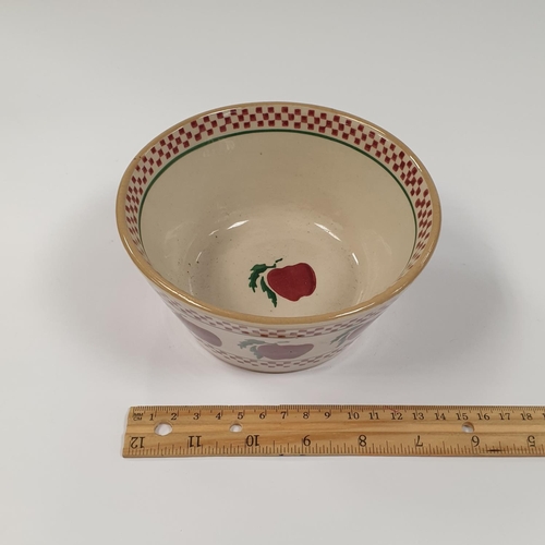 524 - Nicholas Mosse  Bowl (H:7 x D:14cm) and Reversible Candle Holder (H:5 x D:12cm) - Apple