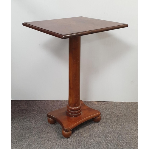 577 - Victorian Mahogany Pod Leg Lamp Table / Occasional Table, H:76 x W:51 x D:46cm