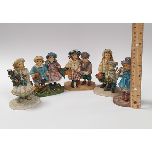 590 - Lot of 5x Leonardo Collection Figurines - A Sunday Walk, Sleepy Kittens, Children of the Snow, Snow ... 