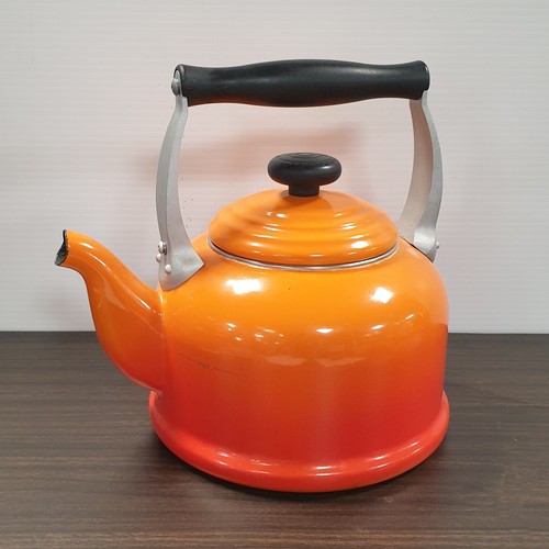 637 - Le Cruet Stove Top Kettle