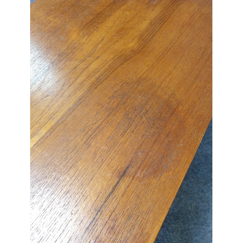 661 - Teak Mid Century Coffee Table, H:46 x W:122 x D:48cm