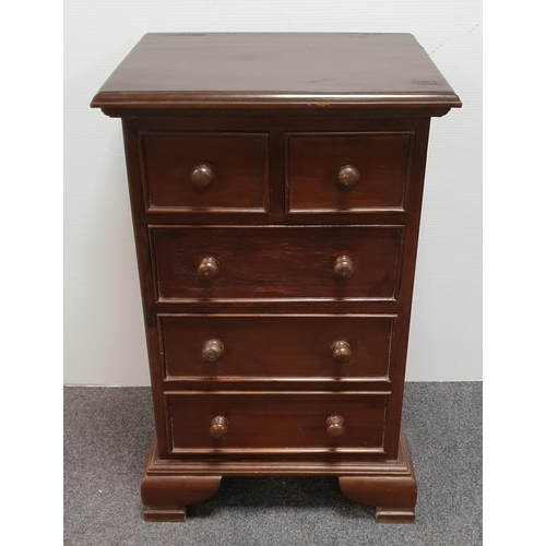 692 - Mahogany Two over Three Drawer Small Chest, H:80 x W:50 x D:40cm