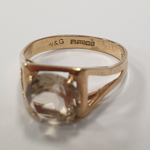 816 - 9ct Gold and Quartz Ring,  Size M (Birmingham 1979)