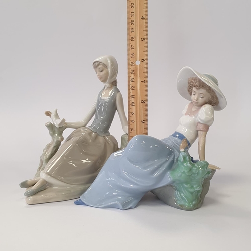 46 - Lot of 2x Figures Lladro Figures and Nao figure Seated Girls with Birds, tallest 16cm