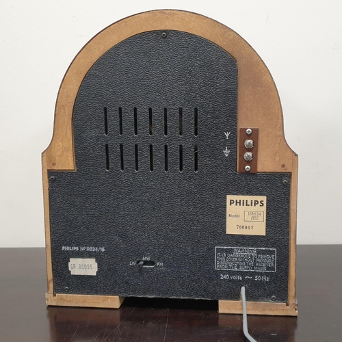 83 - Vintage Philips Radio, H:33 x W:28 x D:18cm