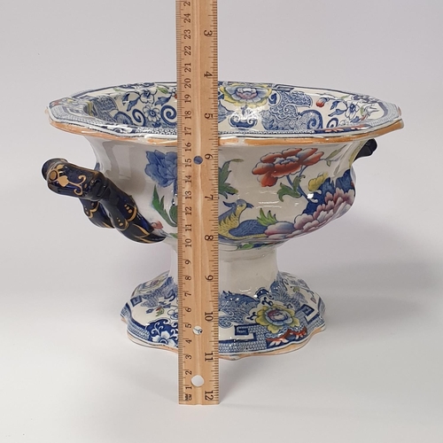 121 - Mason's Ironstone twin handled footed bowl, c. 1810. H:17 x D:30cm